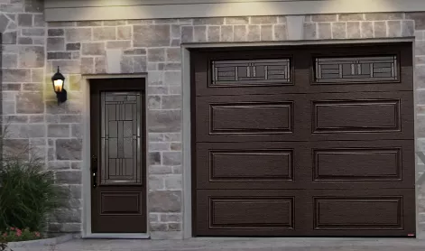 Porte d'entrée Novatech et portes de garage Prestige XL